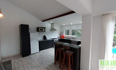 Chalet en venta en Sierra de los Padres. Lindero al Golf. Apto crédito.