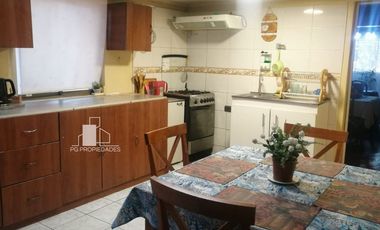 SE VENDE CASA EN PEDRO AGUIRRE CERDA 4D 1B