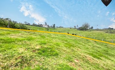 Terreno de venta en Valle-Gualalcay – código:21387