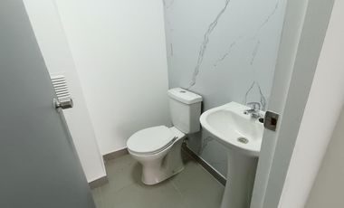 ARRIENDO LOCAL COMERCIAL 40 M2 CON ESTACIONAMIENTO