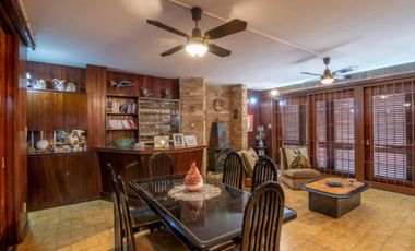 Casa en venta - 4 Dormitorios 4 Baños - Cordoba