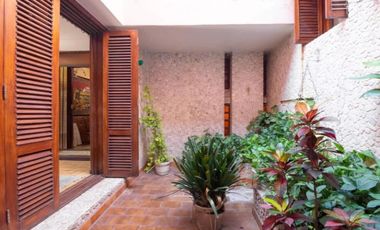 Casa en venta - 4 Dormitorios 4 Baños - Cordoba