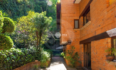 Casa en condominio en venta en Lomas de Tecamachalco