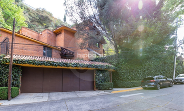 Casa en condominio en venta en Lomas de Tecamachalco
