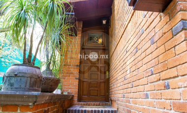 Casa en condominio en venta en Lomas de Tecamachalco