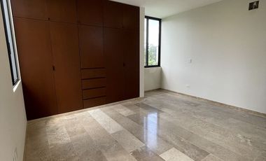 Casa en venta 4 habitaciones entrega inmediata en Tixcuytún, Mérida