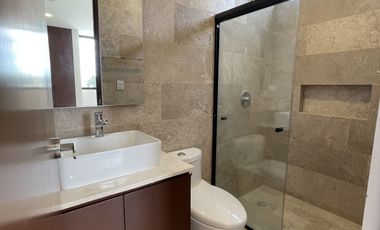 Casa en venta 4 habitaciones entrega inmediata en Tixcuytún, Mérida