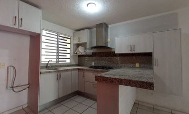 EXCELENTE CASA EN VENTA CERCA DEL REAL DEL SOL, VILLAS DE LA HACIENDA