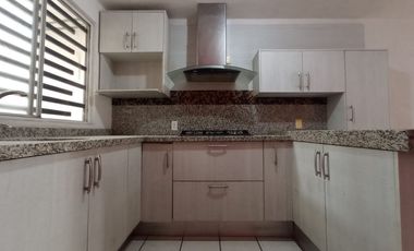 EXCELENTE CASA EN VENTA CERCA DEL REAL DEL SOL, VILLAS DE LA HACIENDA