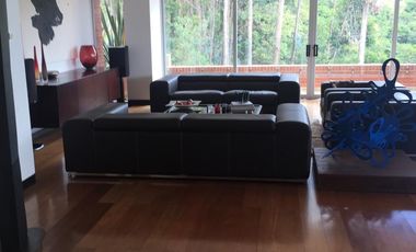 VENDO HERMOSO PENTHOUSE EN CERROS ORIENTALES BGTA