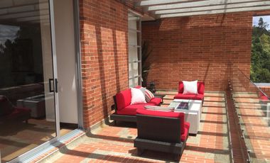 VENDO HERMOSO PENTHOUSE EN CERROS ORIENTALES BGTA