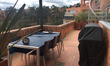 VENDO HERMOSO PENTHOUSE EN CERROS ORIENTALES BGTA