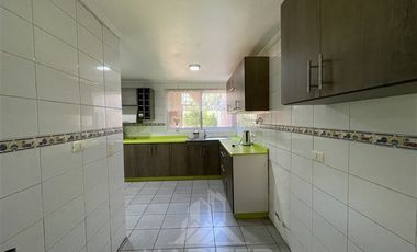 Casa en Arriendo en AVENIDA RUCATREMU