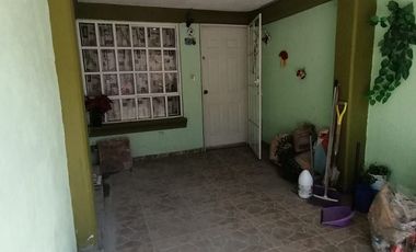 CASA EN RENTA LOS HEROES CHALCO