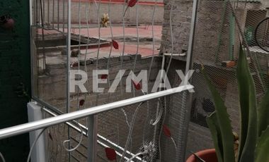 SE VENDE CASA EN JARDINES DE CASA NUEVA, ECATEPEC - (3)