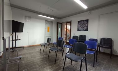 Arriendo de oficinas en Casona COWORK, Ñuñoa.