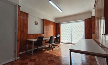 Arriendo de oficinas en Casona COWORK, Ñuñoa.