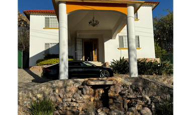 Increíble Casa con Alberca en Rancho San Diego, Ixtapan de la Sal.