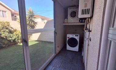 Moderna Casa en Valle Lo Campino