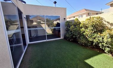 Moderna Casa en Valle Lo Campino