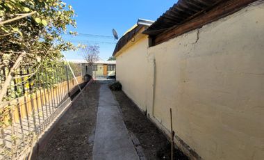 Se vende casa con amplio terreno en P.A.C