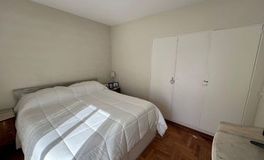 Departamento 4 amb con 2 balcones + Cochera cubierta