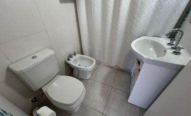 Departamento 4 amb con 2 balcones + Cochera cubierta