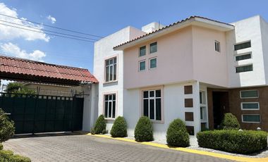 Casa en venta en San Salvador Tizatlalli, Metepec, Condominio Las Azaleas