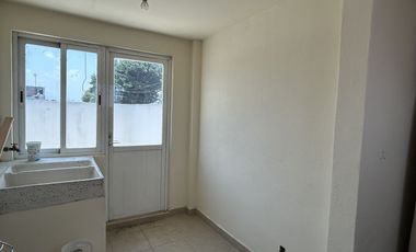 Casa en venta en San Salvador Tizatlalli, Metepec, Condominio Las Azaleas
