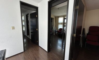 Casa en venta en San Salvador Tizatlalli, Metepec, Condominio Las Azaleas