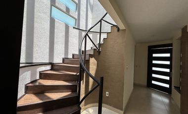 Casa en venta en San Salvador Tizatlalli, Metepec, Condominio Las Azaleas