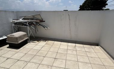 Casa en venta en San Salvador Tizatlalli, Metepec, Condominio Las Azaleas
