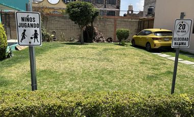 Casa en venta en San Salvador Tizatlalli, Metepec, Condominio Las Azaleas