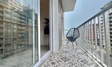 DEPARTAMENTO DE 3 AMBIENTES A LA CALLE CON BALCON CORRIDO