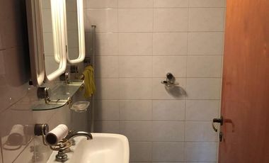 Casa 2 familias y galpon - Venta