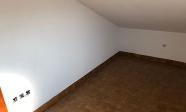 Casa 2 familias y galpon - Venta