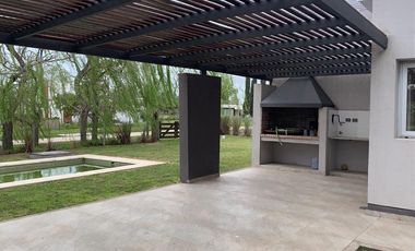 Casa en  Country Lomas de City Bell Alquiler