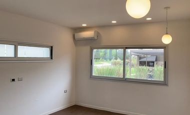 Casa en  Country Lomas de City Bell Alquiler