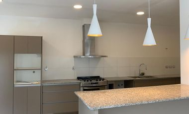 Casa en  Country Lomas de City Bell Alquiler