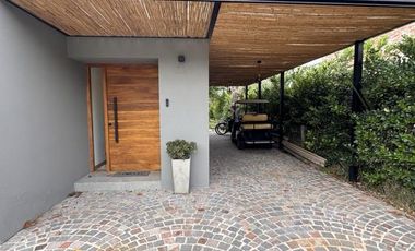 Casa en Nautico Escobar