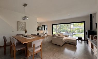 Casa en Nautico Escobar