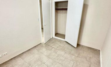 Departamento en Terminal Vieja USO PROFESIONAL/SHOWRROM PB A LA CALLE