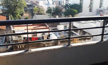 Dr. Juan Felipe de Aranguren al 1800 Departamento de 2 ambientes con balcón en Alquiler en Flores