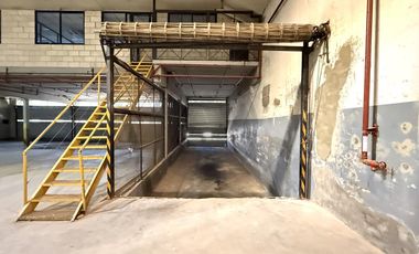 Galpón con oficinas 1900m2 en alquiler - Barracas