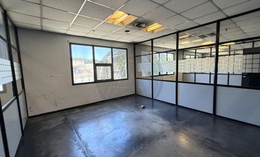 Depósito con oficinas 1900m2 en alquiler - Barracas