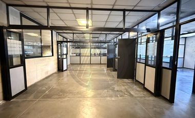 Depósito con oficinas 1900m2 en alquiler - Barracas
