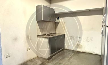 Depósito con oficinas 1900m2 en alquiler - Barracas