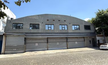 Depósito con oficinas 1900m2 en alquiler - Barracas