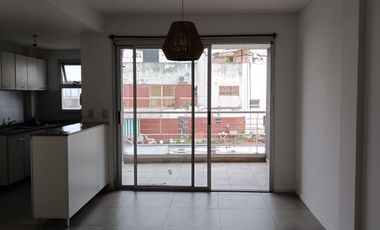 Alquiler 3 ambientes con balcon