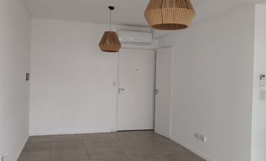Alquiler 3 ambientes con balcon
